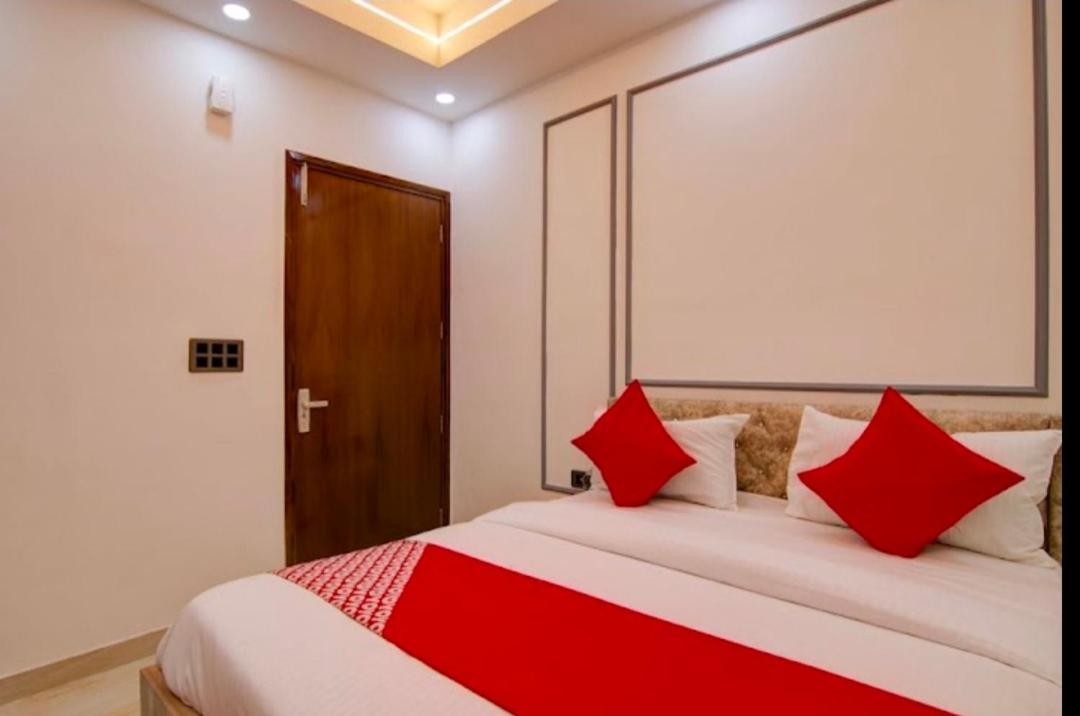 Hotel Neon Tower New Delhi Ngoại thất bức ảnh
