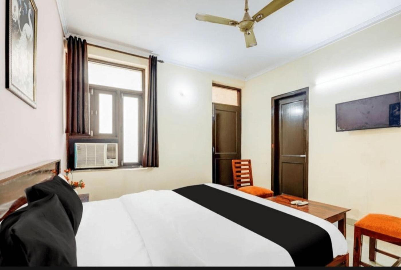 Hotel Neon Tower New Delhi Ngoại thất bức ảnh